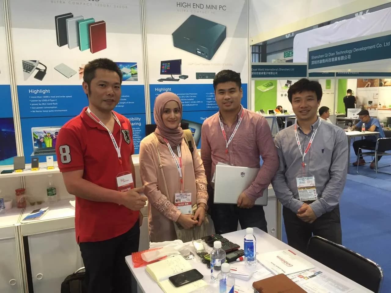 Trade show customers visiting AIERXUAN booth